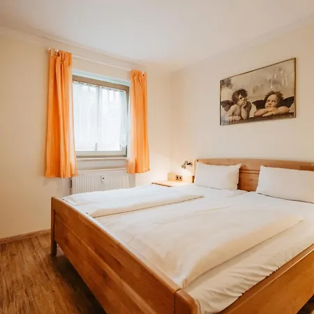 Appartementhaus Würding 3*